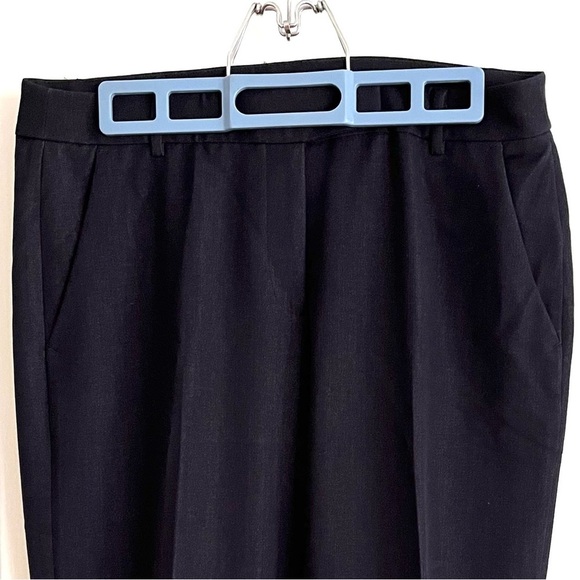 TAHARI relaxed fit Navy Blue dress pants with front pockets. Office Wear size 4 - Picture 13 of 13